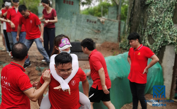 賣上銀午夜小电影在线观看的小女孩公司團建2